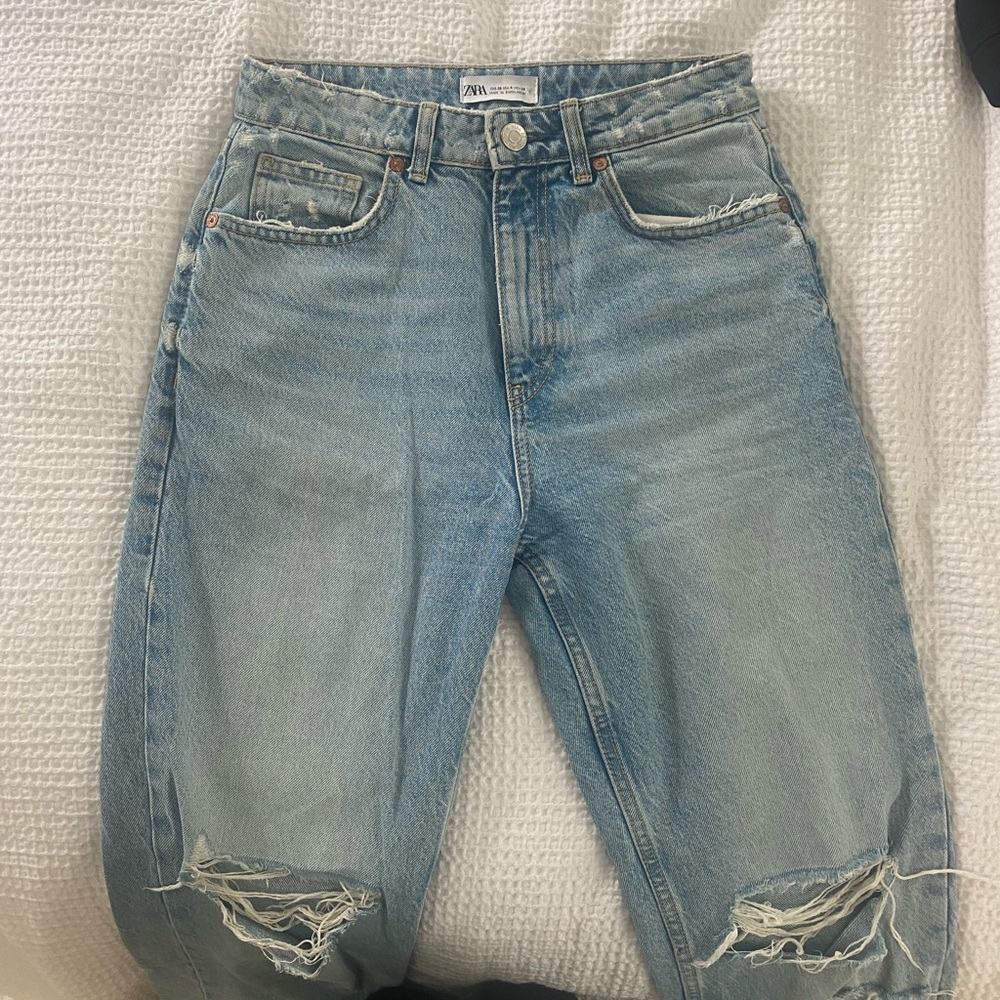 Zara Ripped Light Wash Mom Jeans
